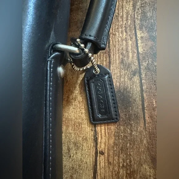 Beautiful Coach leather briefcase messenger bag professional excellent condition Men